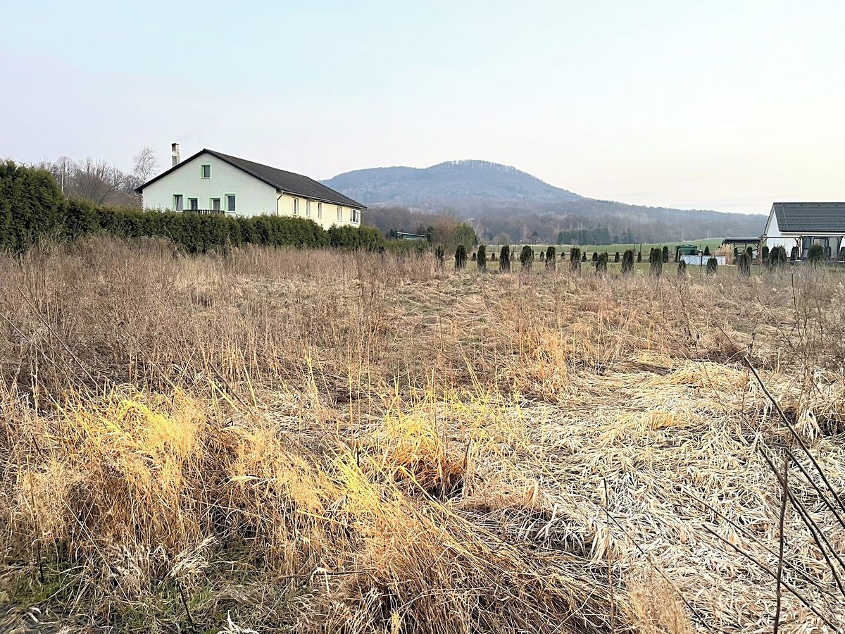Prodej stavebního pozemku 1034 m² – fotografie 2