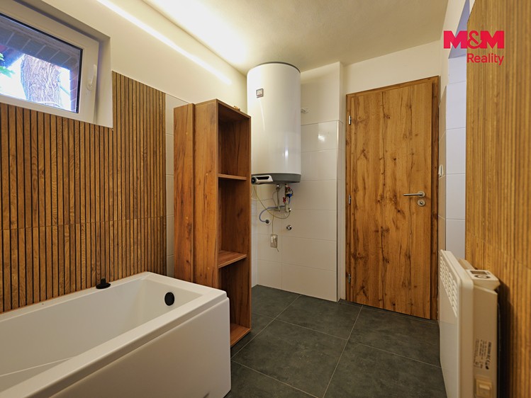 Комерційне приміщення на продаж, 140 м² (25 з 30)