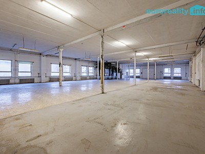 Комерційне приміщення в оренду, 607 м² (2 з 7)