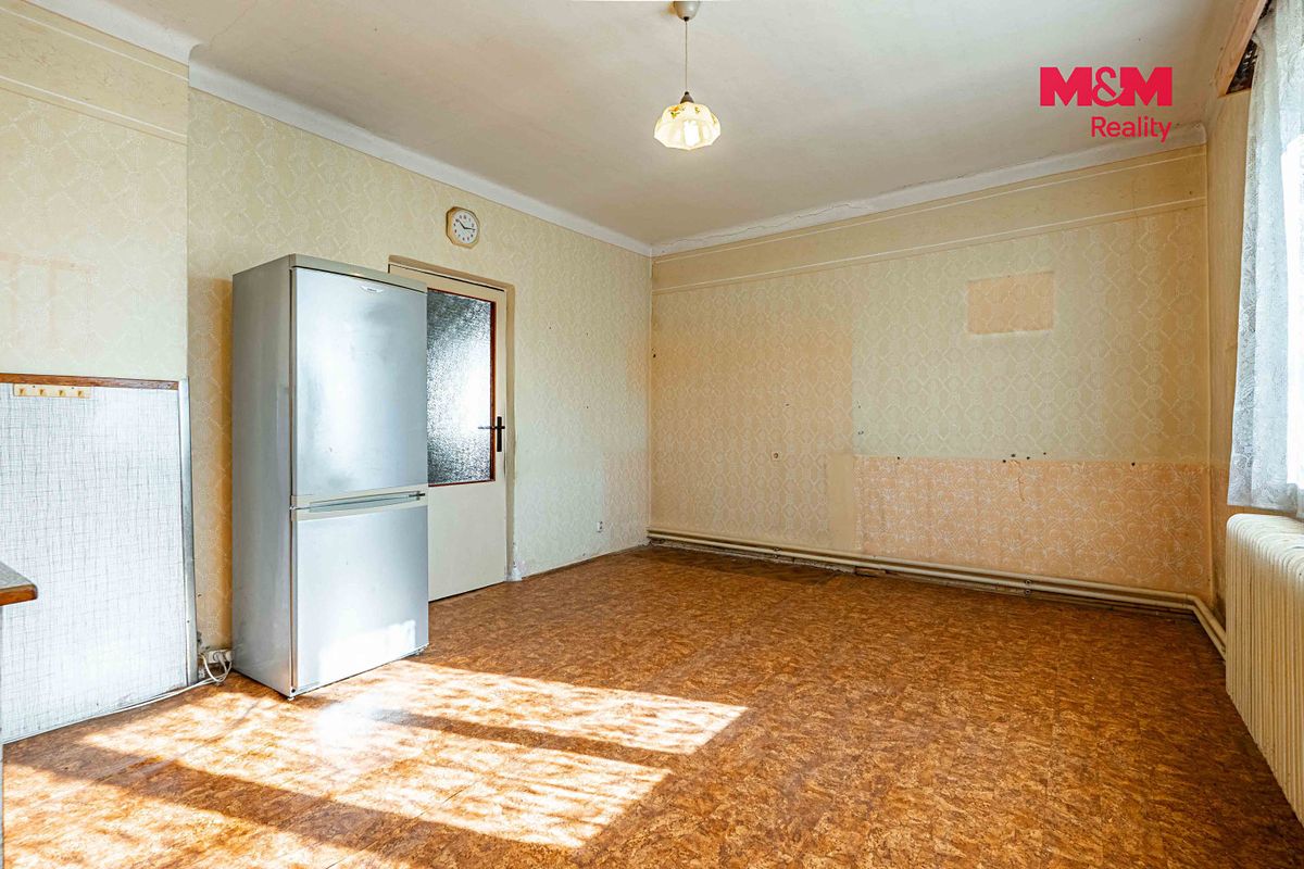 Prodej rodinného domu 150 m², pozemek 2706 m² – fotografie 4