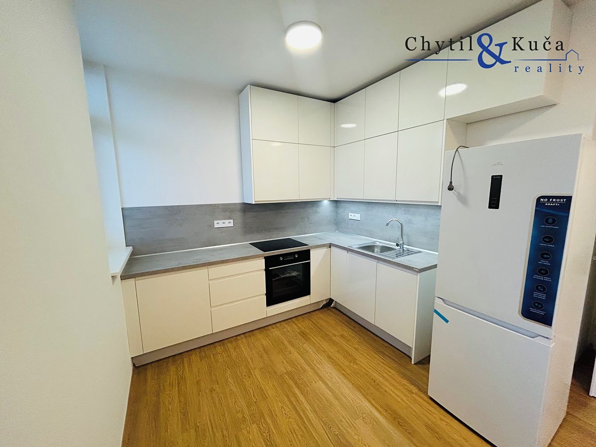 Pronájem bytu 2+kk 58 m² – fotografie 2