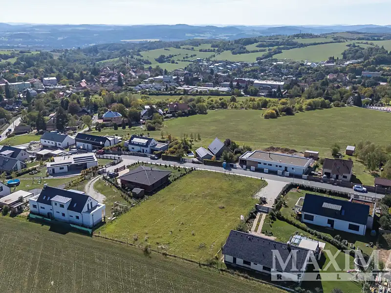Prodej stavebního pozemku 1077 m², Jílové u Prahy – náhled fotky 3
