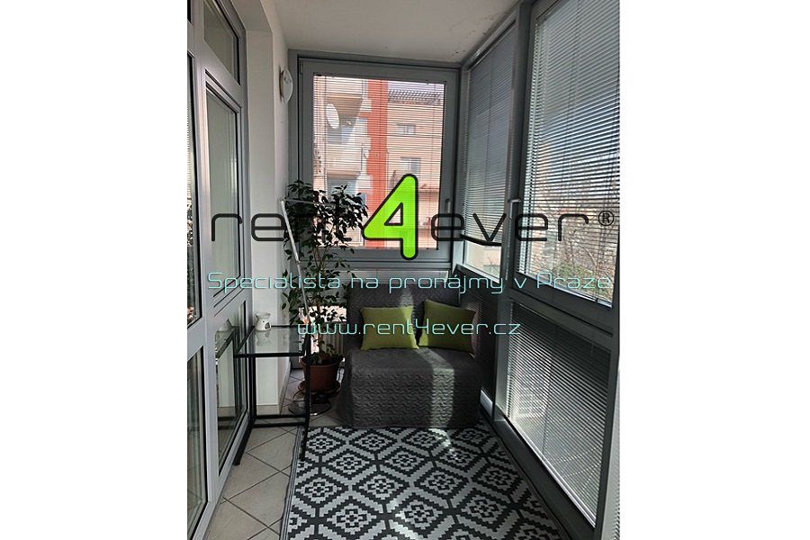 Pronájem bytu 2+kk 60 m² – fotografie 2