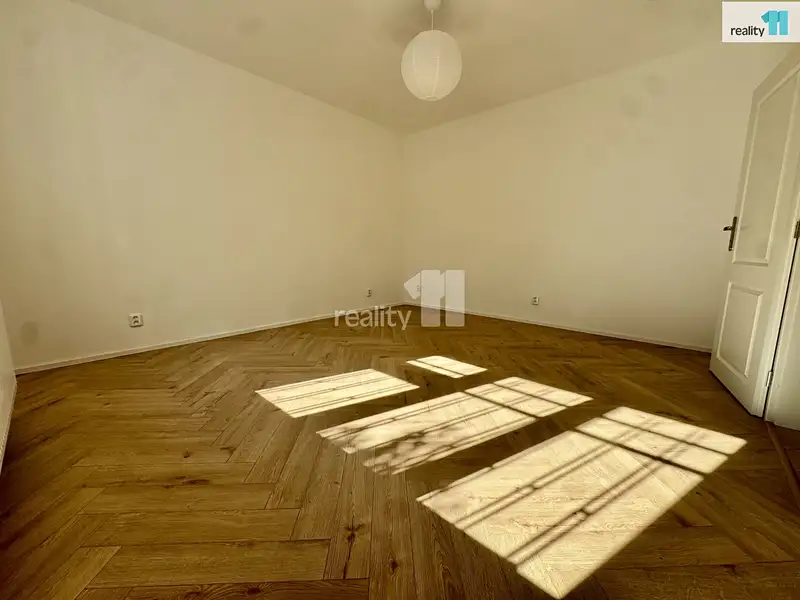 Pronájem bytu 2+1 64 m², Praha – náhled fotky 2