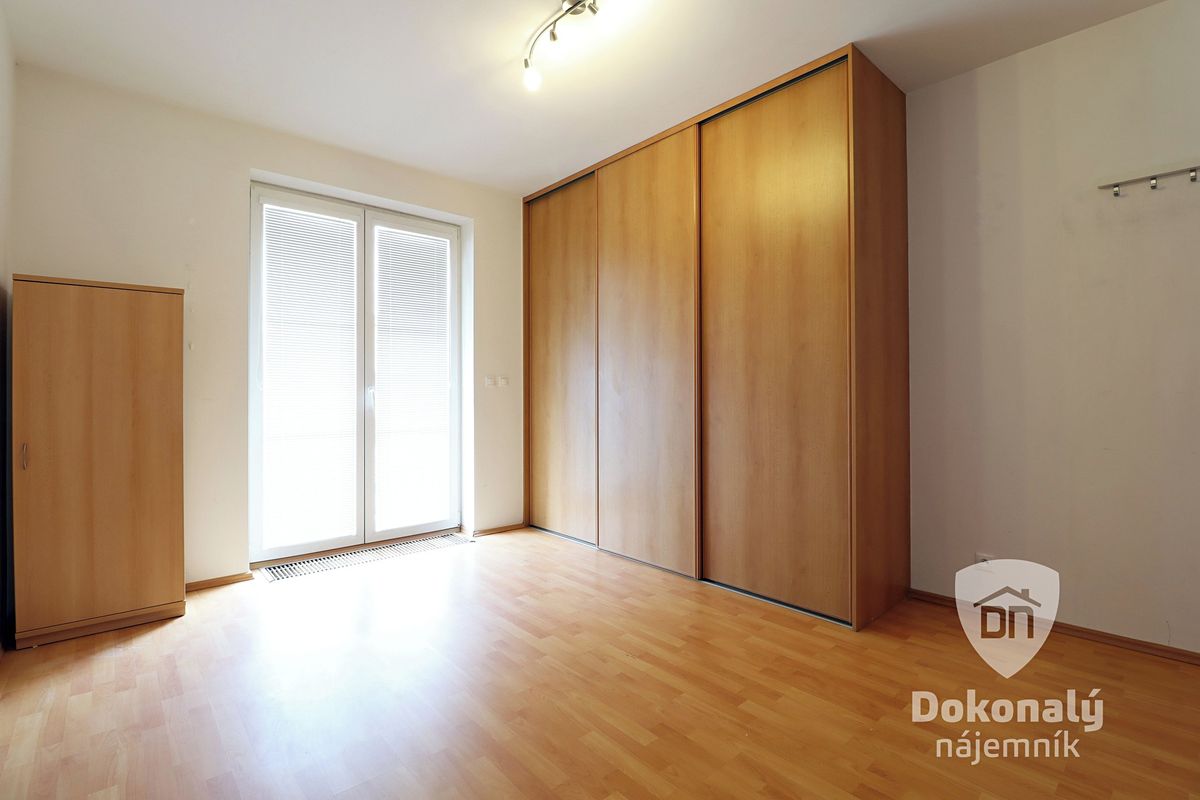 Pronájem bytu 2+kk 42 m² – fotografie 2
