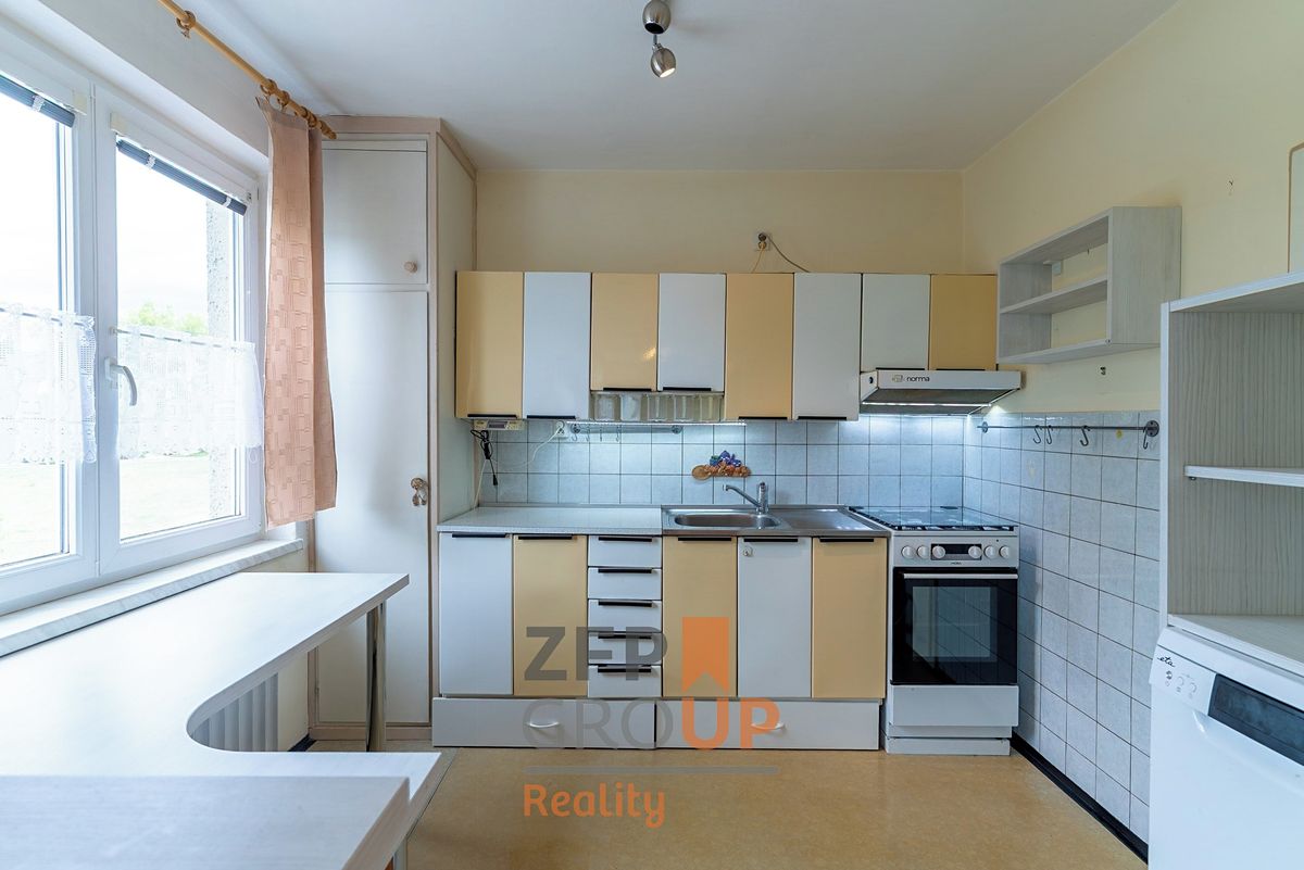 Prodej rodinného domu 137 m², pozemek 236 m² – fotografie 2