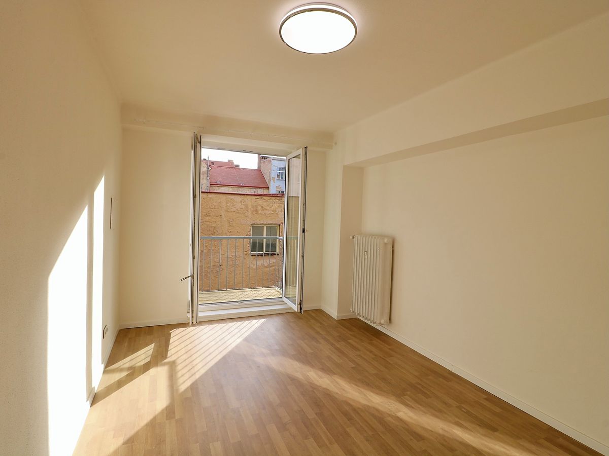 Pronájem bytu 2+1 73 m² – fotografie 2