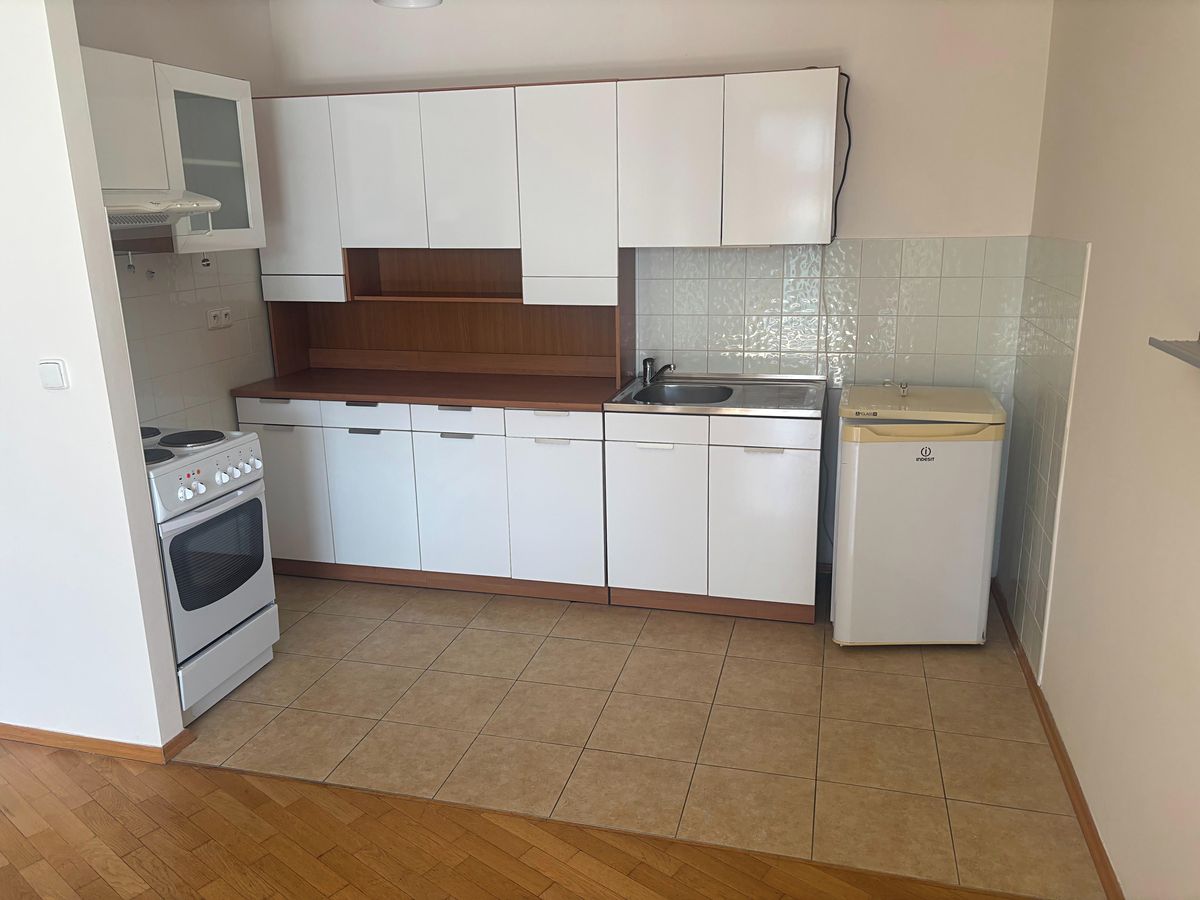 Pronájem bytu 1+kk 50 m² – fotografie 4