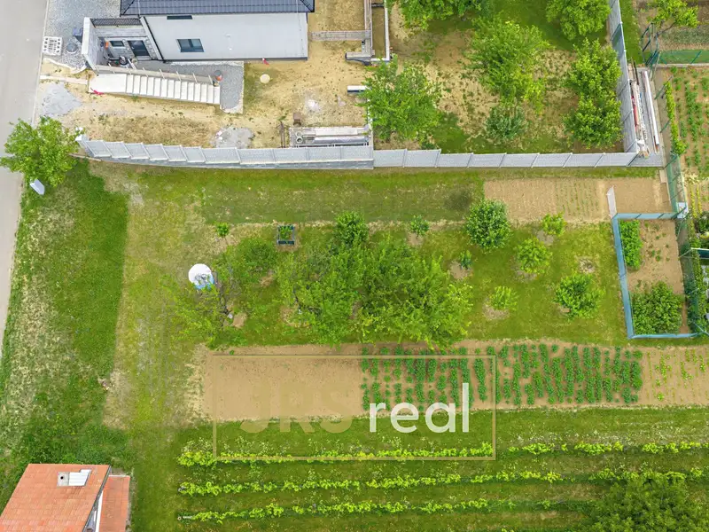 Prodej stavebního pozemku 399 m², Moravany – náhled fotky 3