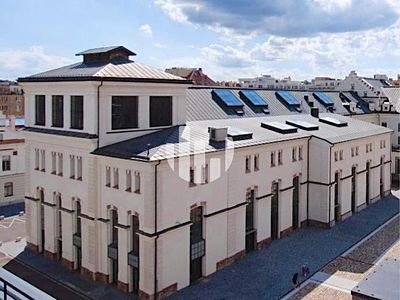 Pronájem kanceláře 270 m²