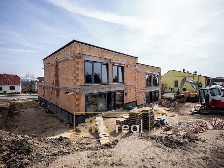 Haus zum Kauf, 216 m² (2 von 34)