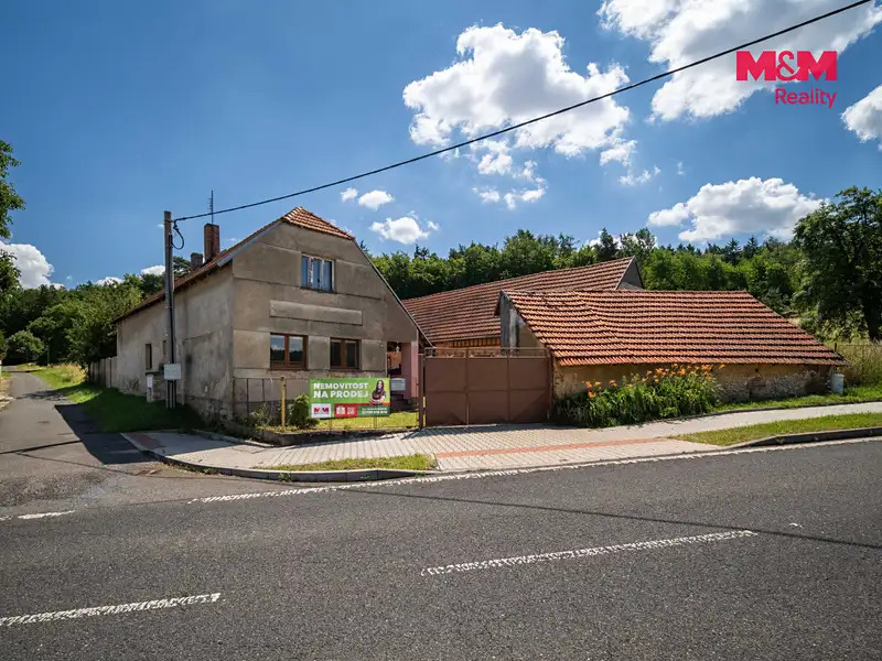Prodej rodinného domu 146 m², pozemek 2372 m², Zavidov – náhled fotky 3