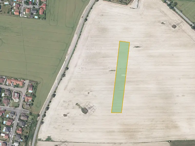 Prodej pole 5817 m², Zvole – náhled fotky 1