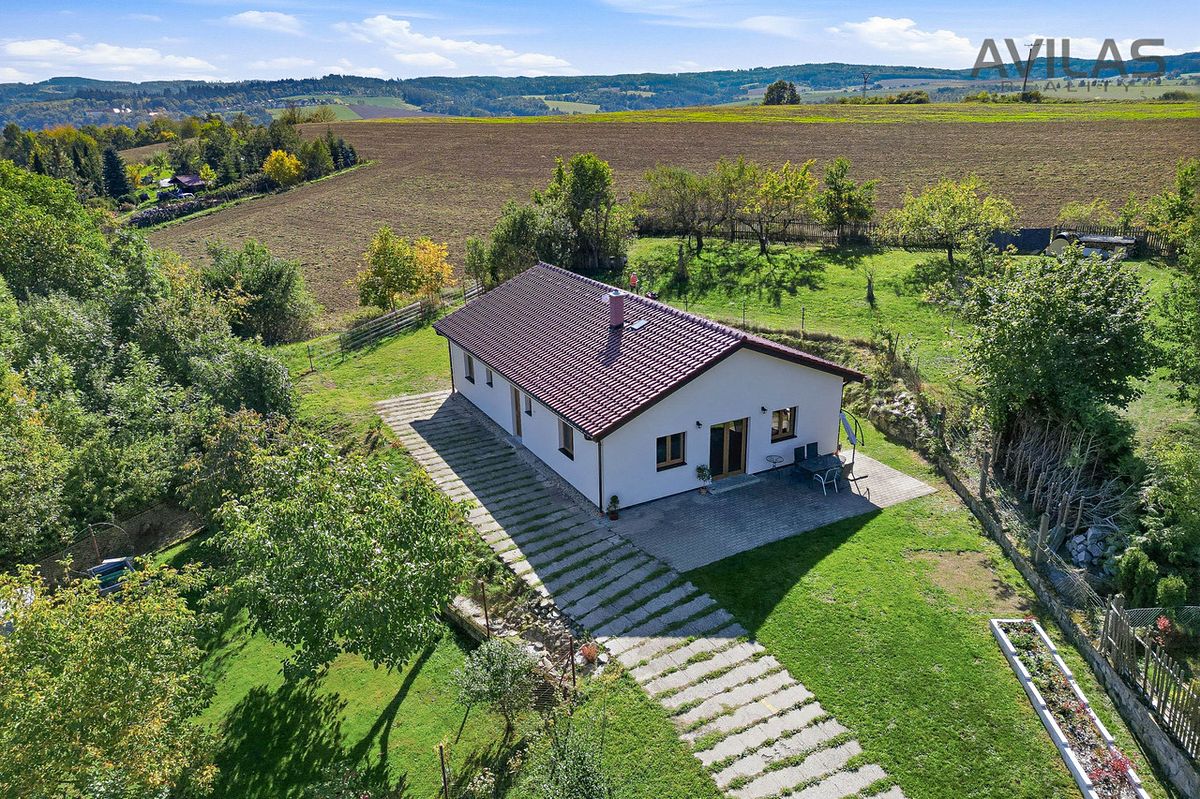 Prodej rodinného domu 120 m², pozemek 1974 m²