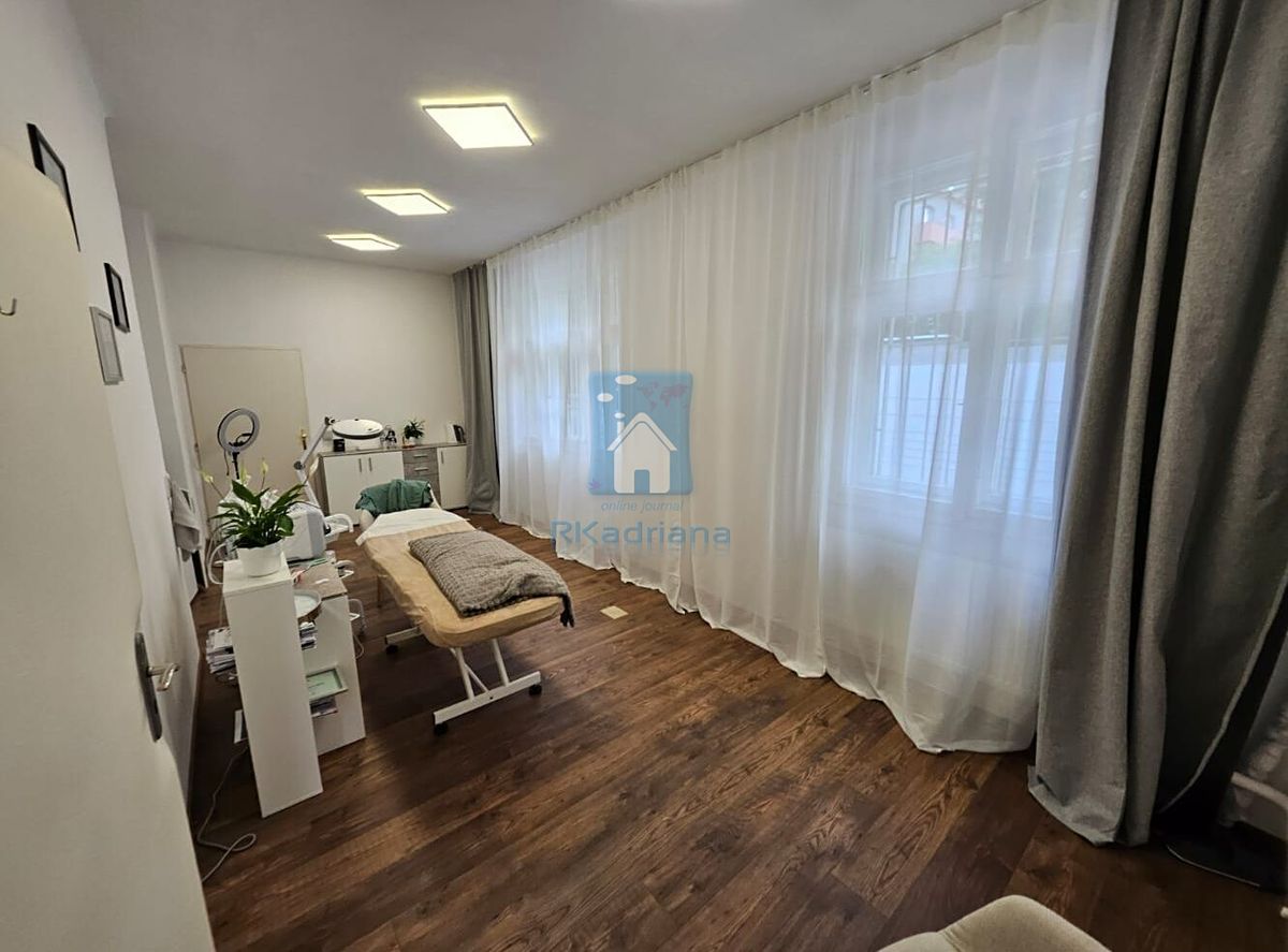 Pronájem kanceláře 36 m² – fotografie 2