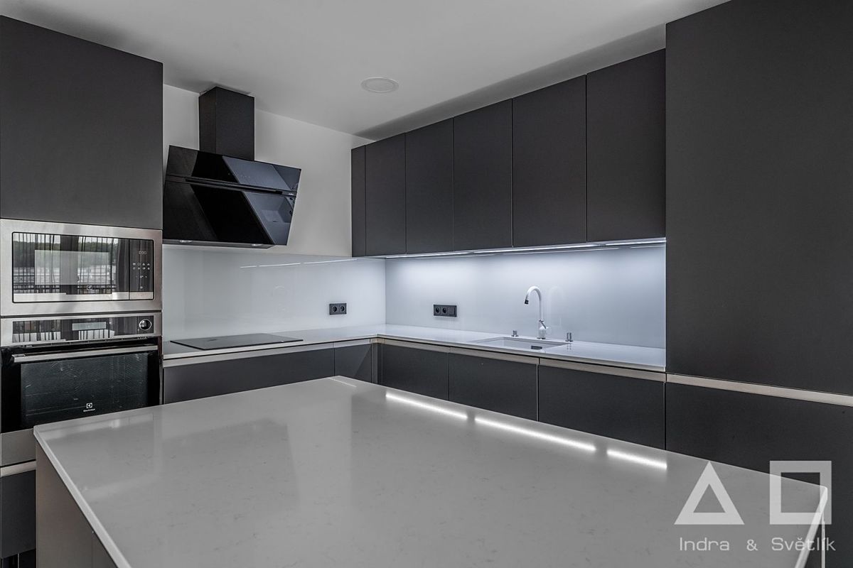 Pronájem bytu 3+kk 85 m² – fotografie 2