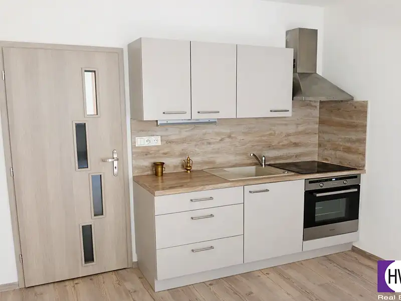 Prodej bytu 1+kk 31 m², České Budějovice – náhled fotky 1