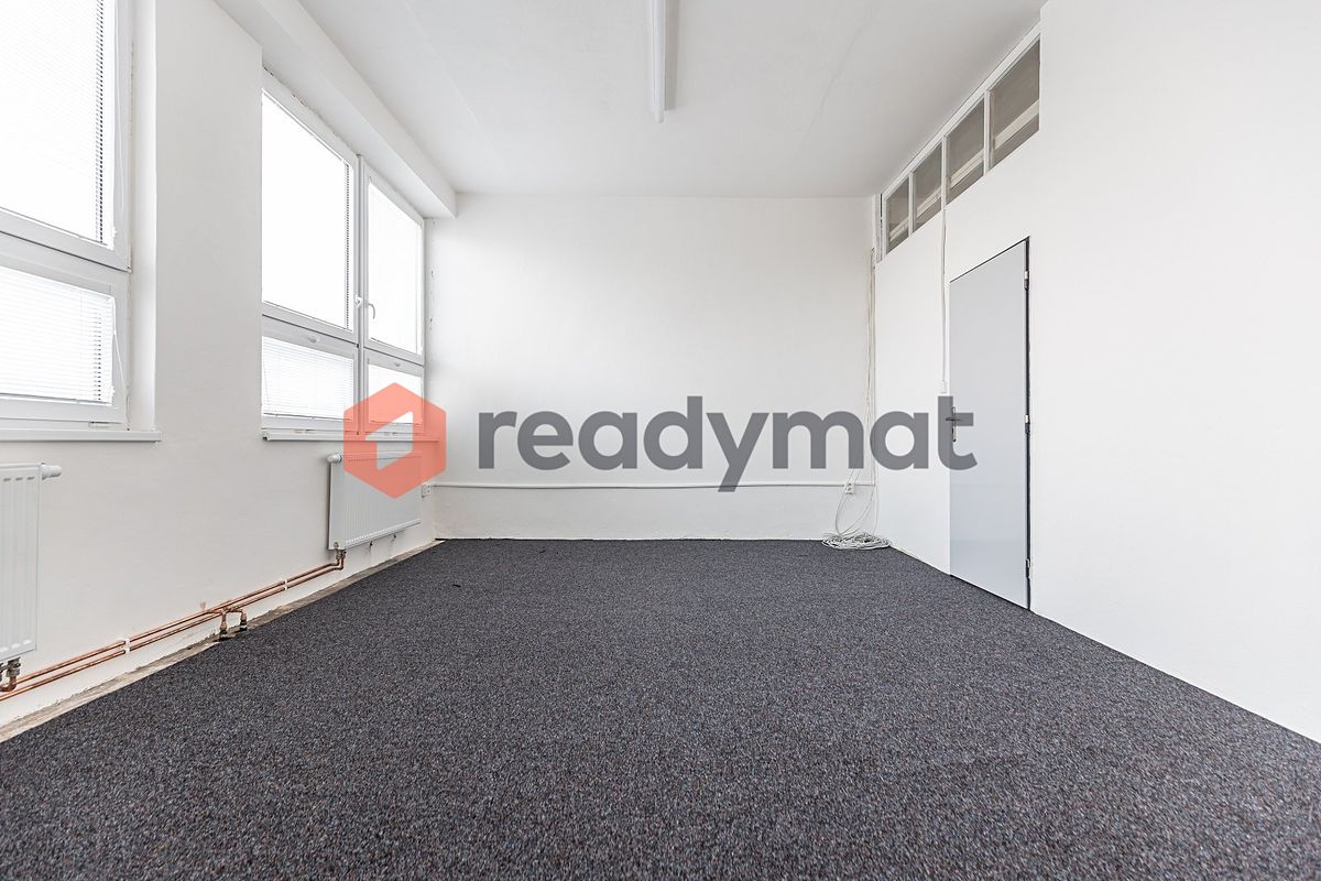 Pronájem kanceláře 20 m², Hodonín – fotka 1 z 3