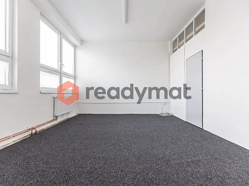Pronájem kanceláře 20 m², Hodonín – náhled fotky 1