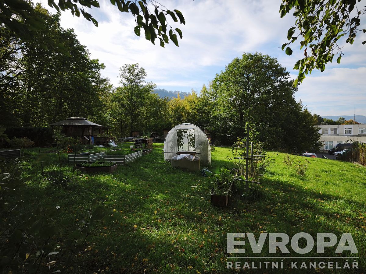 Prodej stavebního pozemku 1243 m², Děčín – fotka 1 z 3