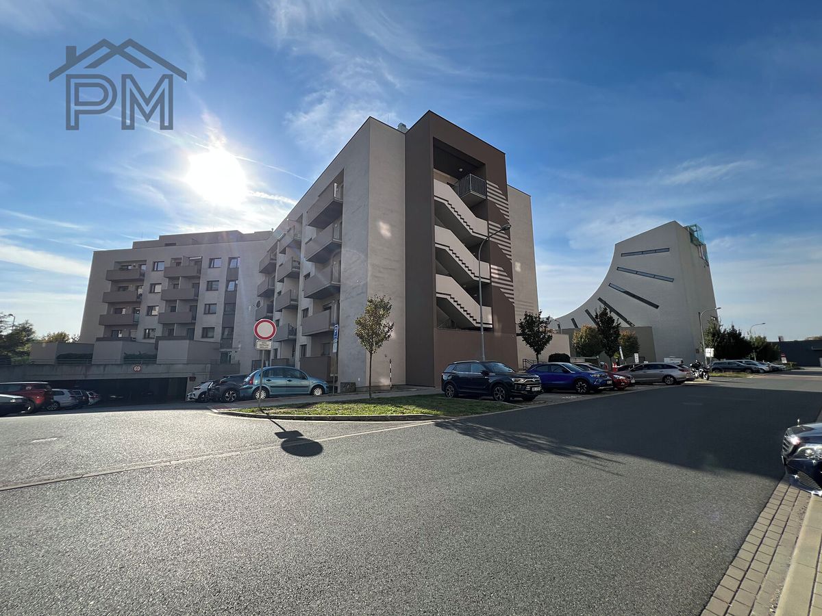 Pronájem bytu 3+kk 82 m²