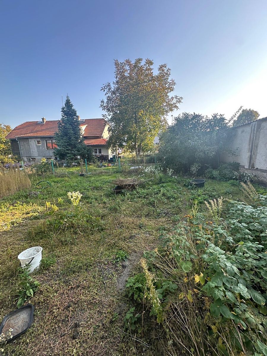 Prodej stavebního pozemku 786 m² – fotografie 2