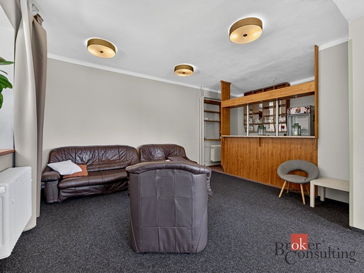 Prodej komerčního prostoru, 1 664 m² (49 z 50)