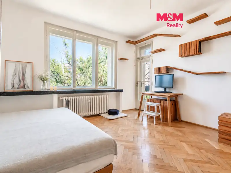 Prodej bytu 1+kk 30 m², Praha – náhled fotky 1