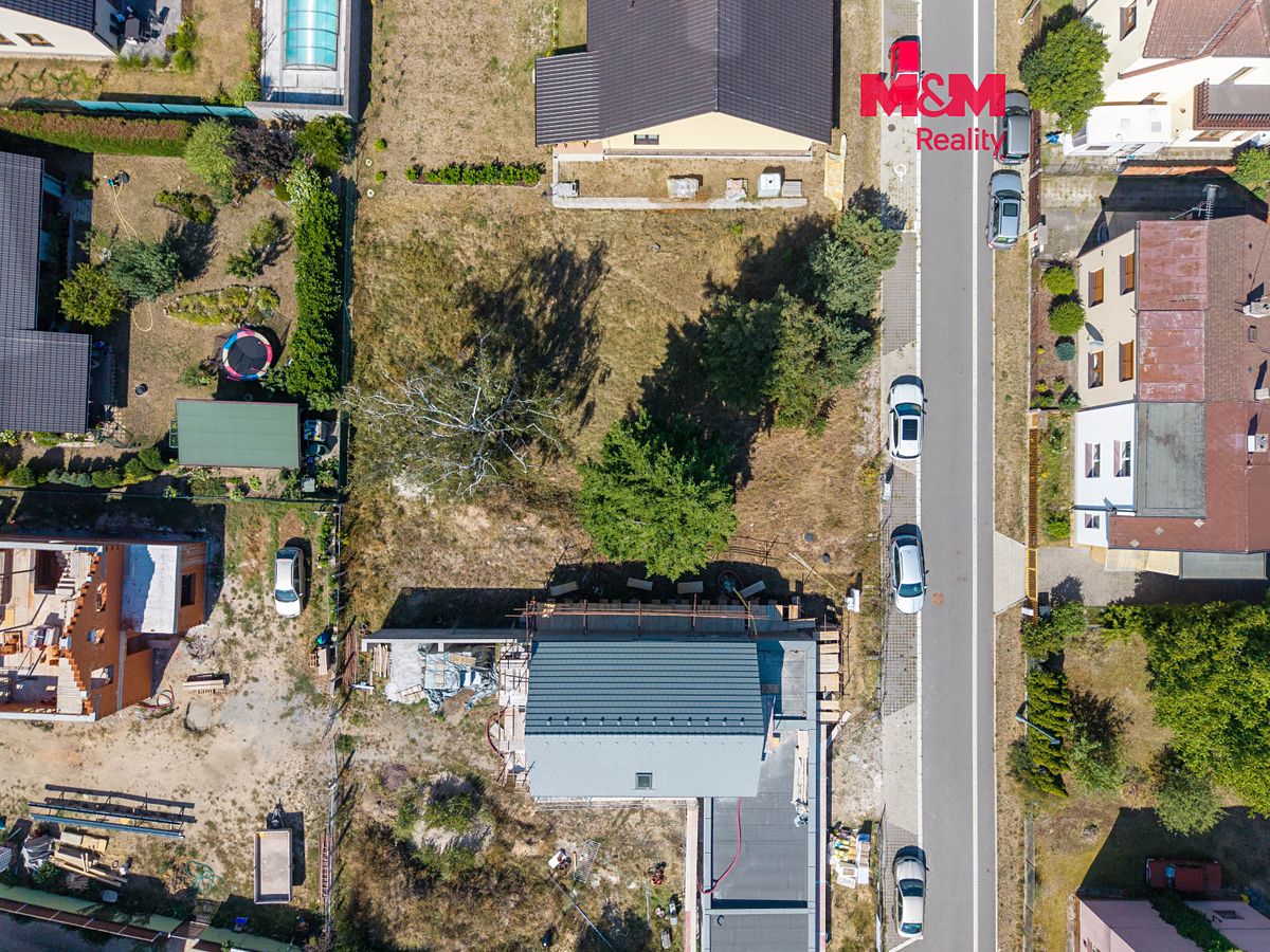 Prodej stavebního pozemku 698 m²
