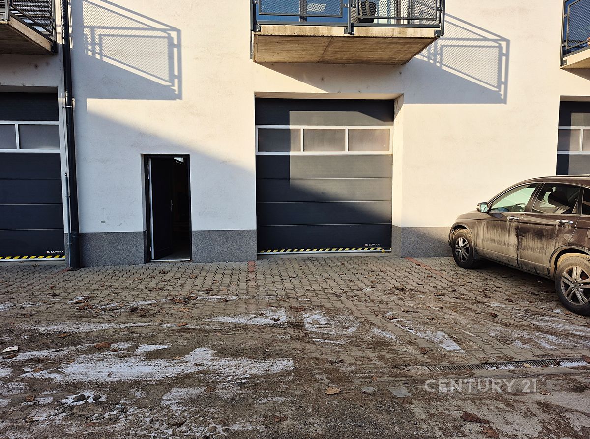Pronájem skladového prostoru 102 m² – fotografie 3