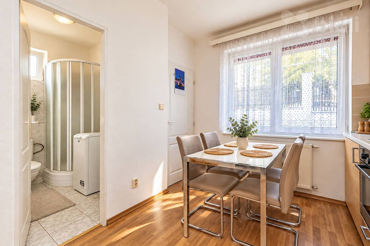 Prodej bytu 1+kk 32 m² – fotografie 3