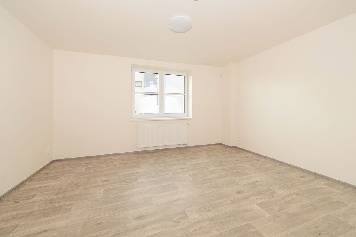 Pronájem bytu 2+kk 44 m² – fotografie 4