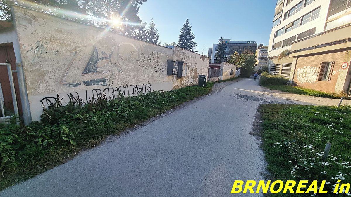 Pronájem garáže 17 m² – fotografie 5