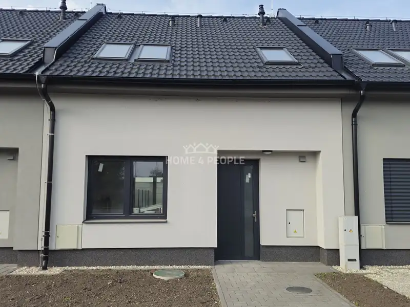 Prodej rodinného domu 101 m², pozemek 166 m², Pohořelice – náhled fotky 1