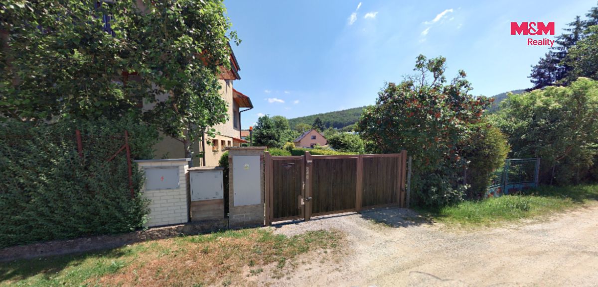 Prodej stavebního pozemku 600 m² – fotografie 3