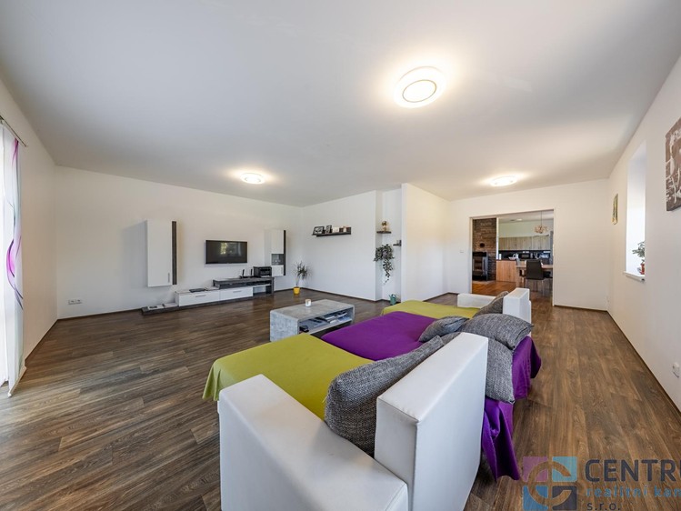 Prodej komerčního prostoru, 265 m² (9 z 43)