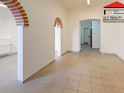 Pronájem obchodního prostoru 47 m²