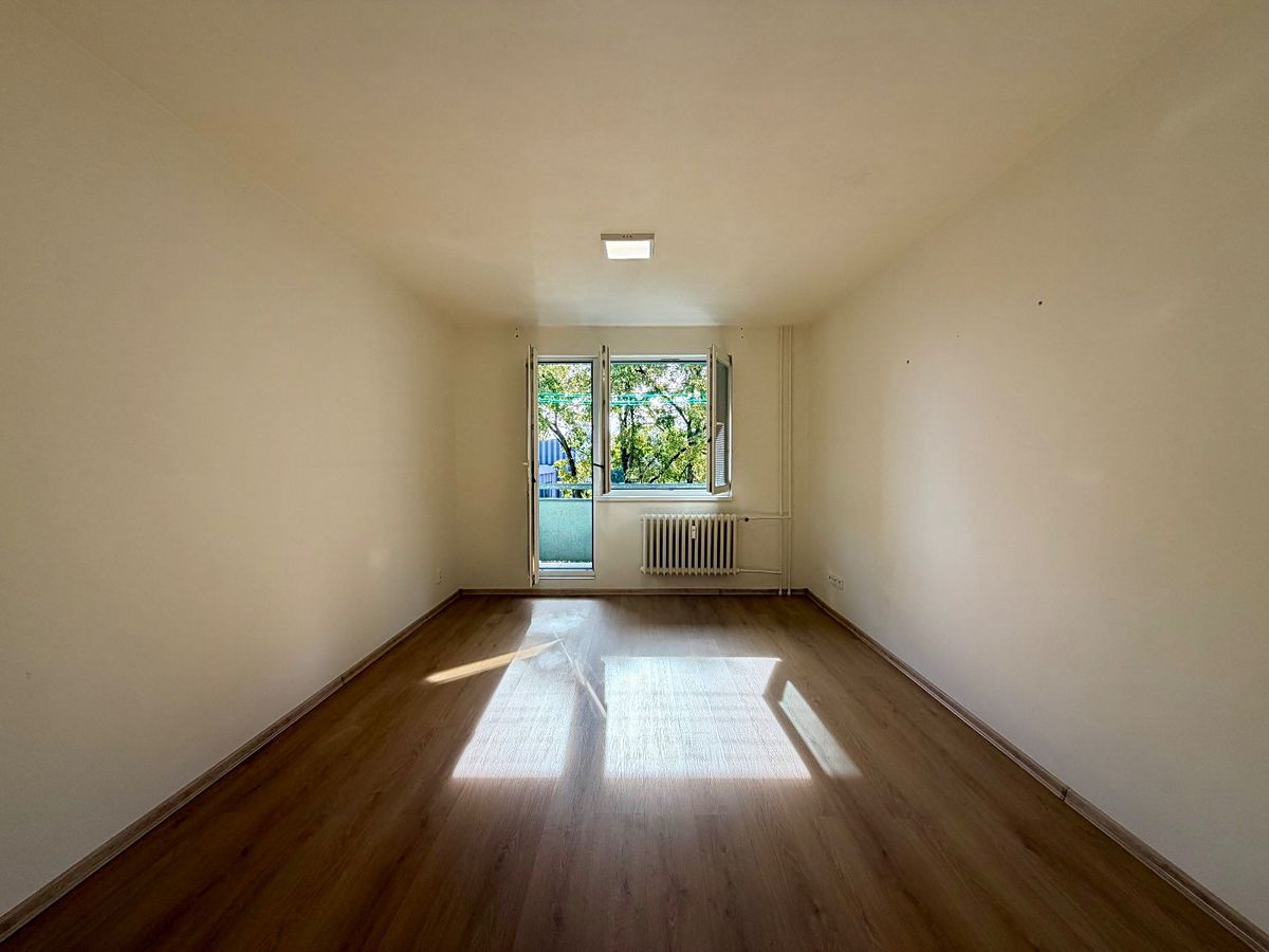 Pronájem bytu 2+1 58 m² – fotografie 3