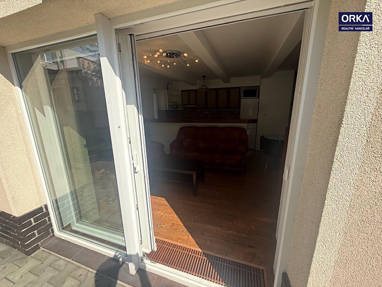 Pronájem bytu 3+kk, 84 m² (13 z 15)