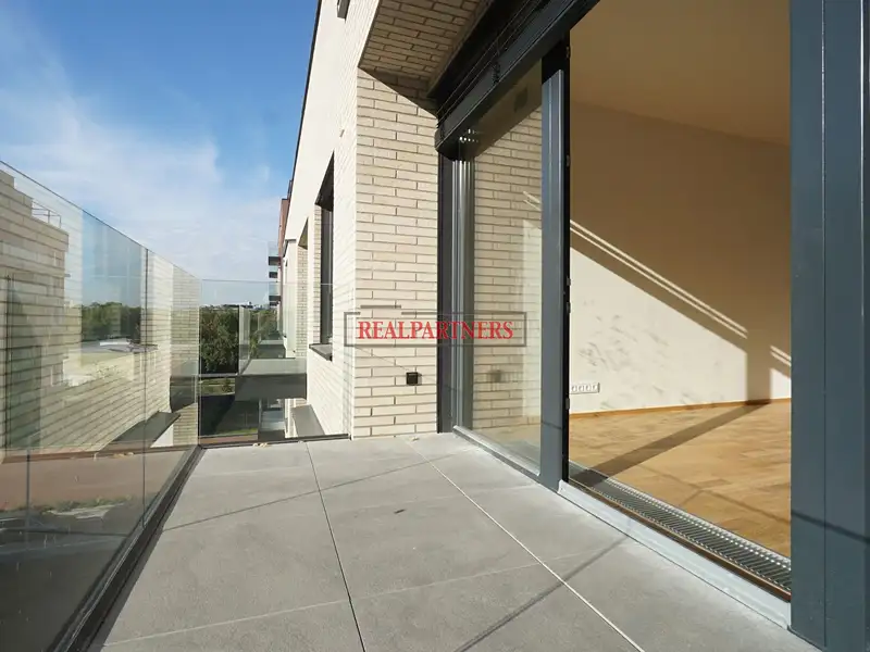 Prodej bytu 1+kk 37 m², Praha – náhled fotky 2
