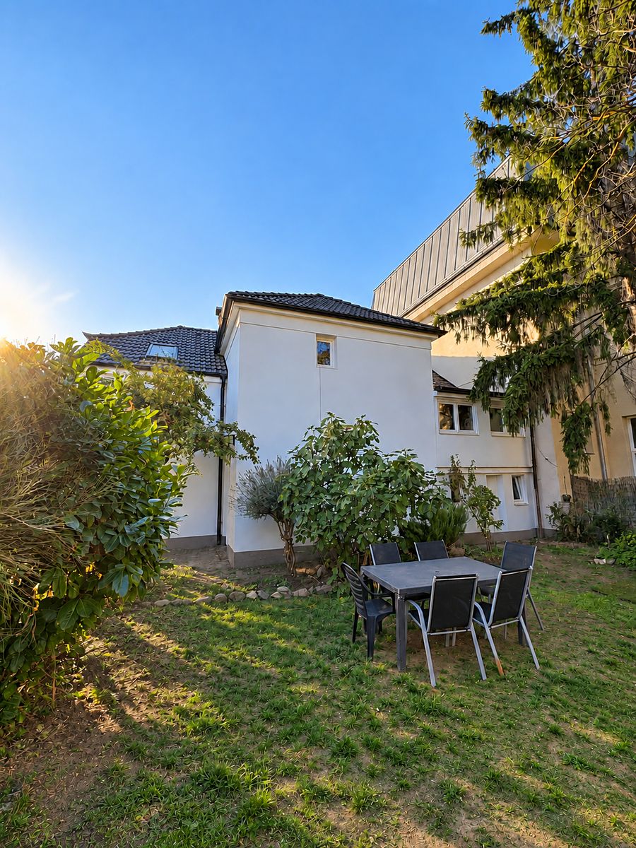 Prodej rodinného domu 217 m², pozemek 315 m² – fotografie 2
