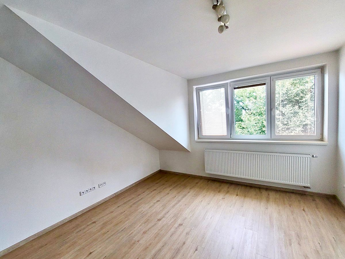 Pronájem bytu 2+kk 50 m² – fotografie 2