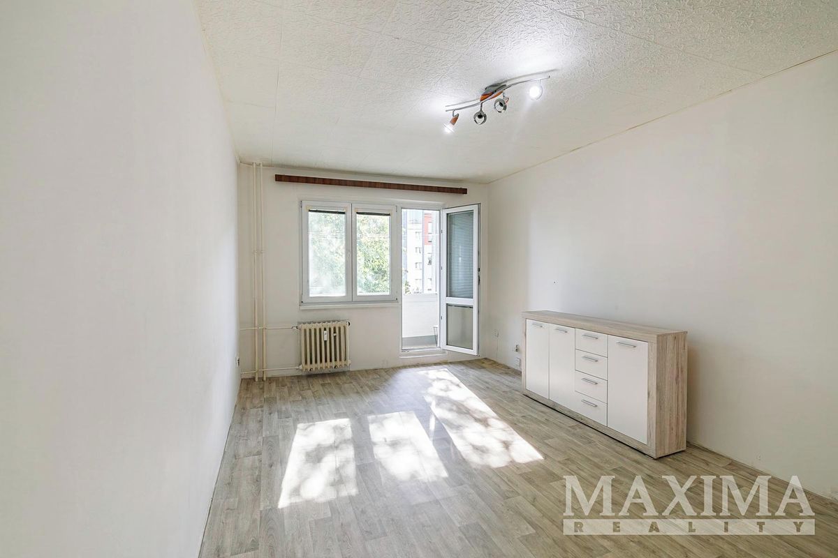 Pronájem bytu 2+1 49 m² – fotografie 3
