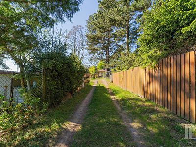 Prodej stavebního pozemku 1000 m²