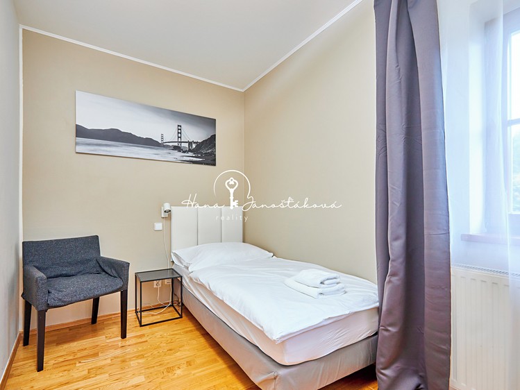 Prodej komerčního prostoru, 270 m² (11 z 28)