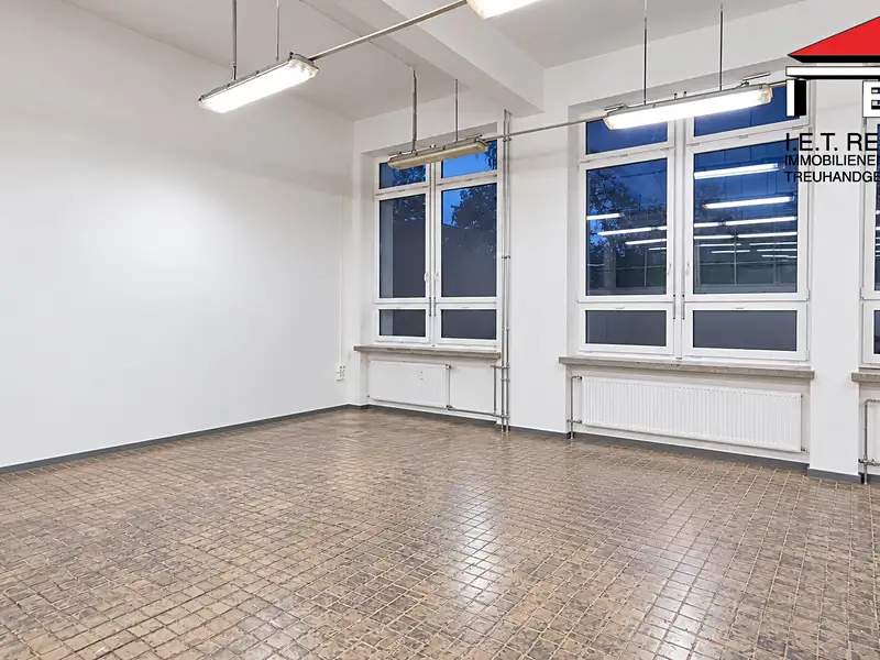Pronájem výrobní haly, prostoru 210 m², Ostrava – náhled fotky 2