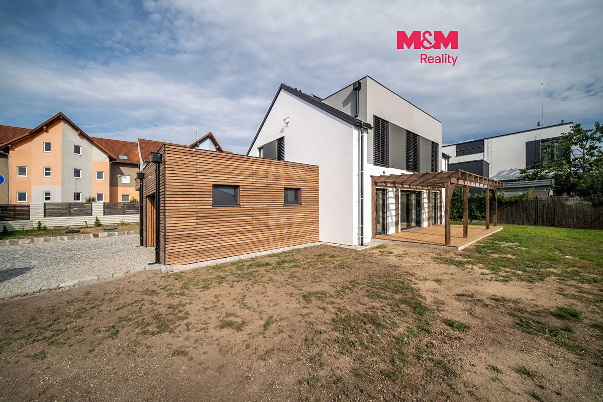 Prodej rodinného domu 138 m², pozemek 623 m², Chýně – fotka 1 z 3