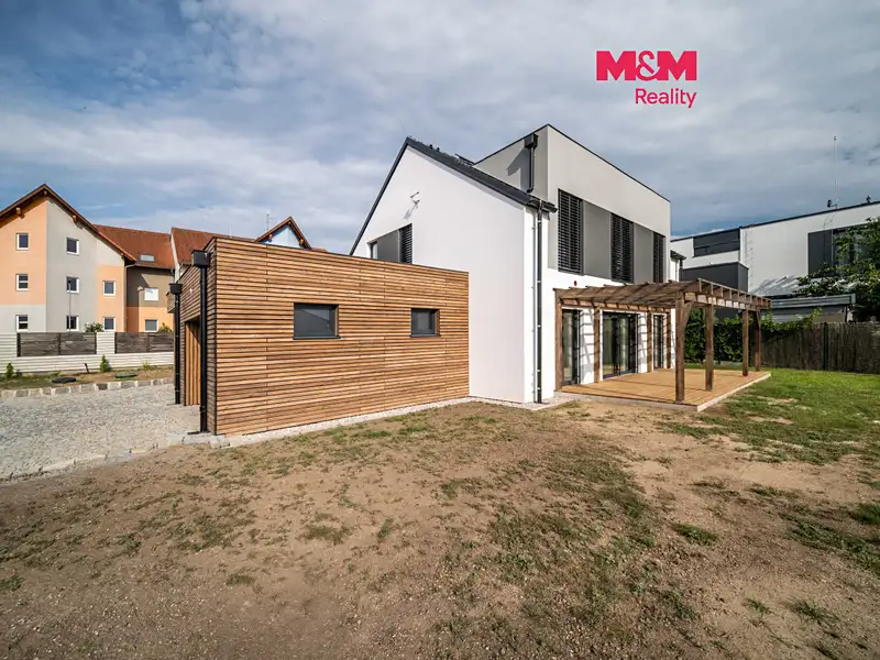 Prodej rodinného domu 138 m², pozemek 623 m², Chýně – náhled fotky 1