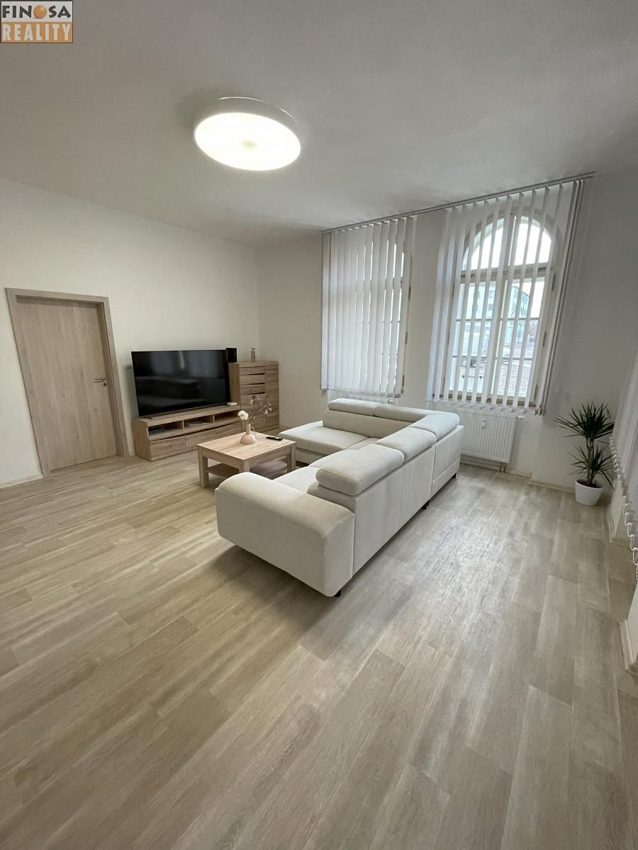 Pronájem bytu 3+1 89 m² – fotografie 4