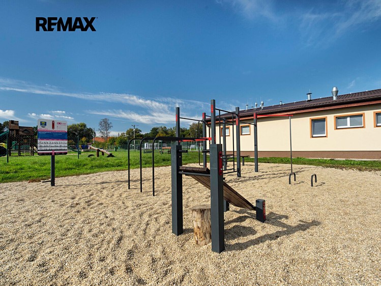Prodej pozemku, 2 227 m² (49 z 49)